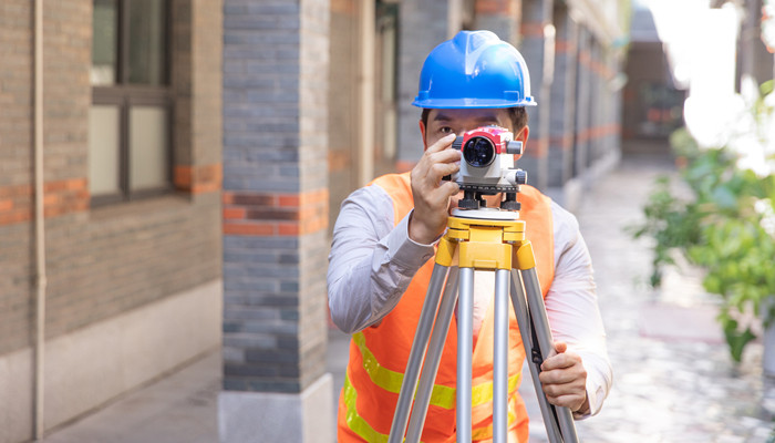 建筑物垂直度如何测量 建筑物垂直度怎么测