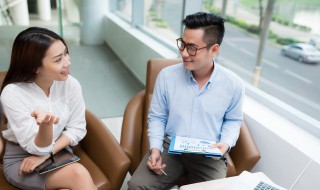 一句话介绍自己简介（一句话介绍自己怎么介绍）