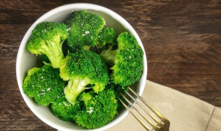 西兰花的7大养生功效及家常做法 西兰花的功效与作用及食用方法