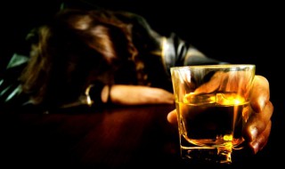 喝完酒第二天头疼怎么办 头天晚上喝完酒第二天头疼怎么办