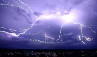 雷雨台风天气如何防范 雷雨台风天气如何防范安全隐患
