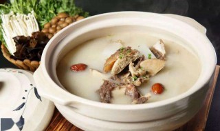 尿酸高能吃羊肉汤吗 尿酸高能吃羊肉汤吗千万要注意了