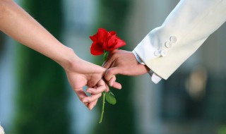 送花给女朋友写点什么好呢（送花给女朋友写点什么好呢诗句）