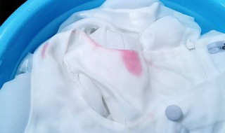 如何清洗被染色的衣服 如何清洗被染色的衣服