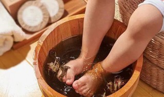 生姜艾叶花椒泡脚的功效与作用 生姜艾叶花椒泡脚的功效与作用及禁忌