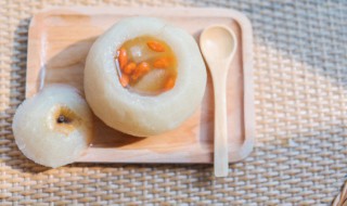 冰糖雪梨饮料的功效与作用（冰糖雪梨饮料有什么功效）