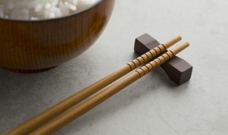 杜仲筷子第一次用怎么处理 新买的杜仲筷子怎么处理才能用