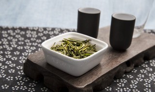 秋冬季适合喝什么茶最好 秋冬季节适合喝什么茶最好