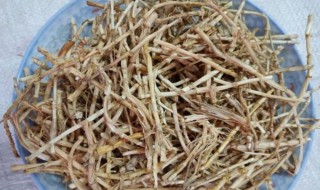 甜草根泡水喝的功效（甜草根泡水喝的功效草）