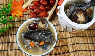 喝乌鸡汤的作用与功效（喝乌鸡汤的作用与功效补气血）