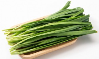 吃韭菜上火吗（牙痛吃韭菜上火吗）