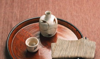 喝白酒不能吃什么（喝白酒不能吃什么药会死人的）