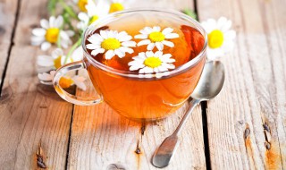 长期喝菊花茶有什么好处和坏处（长期喝菊花茶有什么好处和坏处吗）