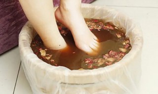 坚持泡脚对女人的好处 坚持泡脚对女人的好处是什么