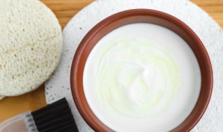 睡前喝酸奶的好处（睡前喝酸奶的好处有哪些）