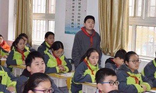 少年意气风发的诗句（赞美少年意气风发的诗句）