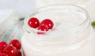 晚上不吃饭喝酸奶会胖吗（晚上不吃饭只喝酸奶会胖吗）