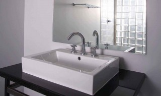 厕所漏水到楼下怎么处理 卫生间漏水专业维修到哪找师傅