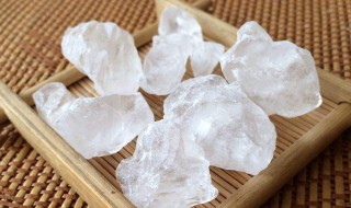 白矾和明矾是一样的吗 白矾泡脚的功效与作用