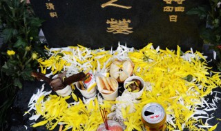 参加葬礼的注意事项（参加葬礼注意事项可以穿白色鞋子吗）