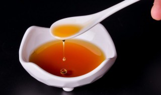 香油是发物吗（香油是发物吗过敏能吃吗）