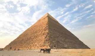 金字塔为什么是三角形（金字塔为什么是三角形结构）