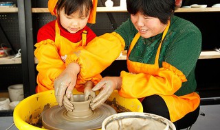 开亲子陶艺店要注意哪些细节 亲子陶瓷制作是加盟店吗