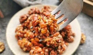 琥珀核桃的作法与功效 琥珀核桃:很营养的一道美食,美味可口,小朋友很喜欢