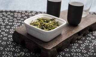 绿茶的功效与副作用有哪些（绿茶的功效和副作用）