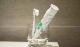 白醋洗牙齿的正确方法 白醋洗牙齿的正确方法图片