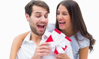 送老婆的生日礼物送什么好（送老婆的生日礼物送什么好贴吧）