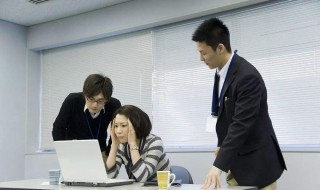 业务员怎样找客户（业务员怎样找客户 新手销售员需要什么学历）
