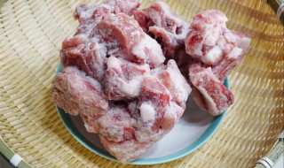 速冻排骨怎么挑（速冻排骨怎么挑选）