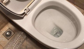 马桶堵了最快的办法（马桶堵了最快的办法我特马急）