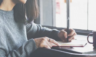 致不再年轻的我们句子（致不再年轻的我们句子,怎么回复）