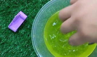 用液体胶水怎样做泥（用液体胶水怎样做泥塑）