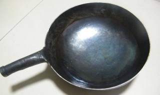 怎样使铁锅永久不粘锅 怎样使铁锅永久不粘锅醋和小苏打