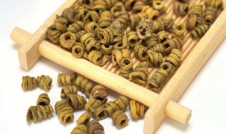石斛的功效与作用禁忌（麦冬加石斛的功效与作用禁忌）