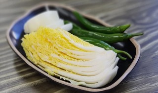 白菜苗几天浇一次水（白菜苗几天浇一次水好）