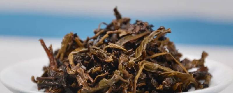 茶叶中的茶碱是什么（茶叶中的茶碱是什么物质）