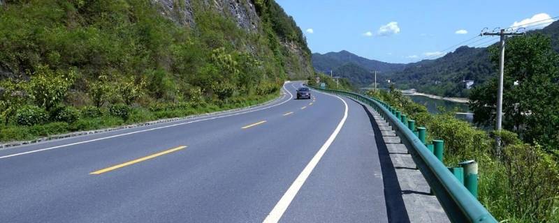 高速路边出现E是什么意思 高速路边出现e是什么意思