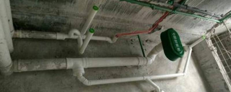 怎样清理下水管道内的污垢 如何清洁下水管壁的污垢