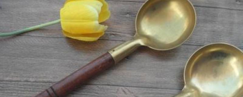 马勺底污垢处理的妙招 马勺底污垢处理的妙招用火碱