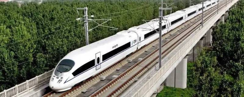 动车是不是就是火车（动车是不是就是火车站）