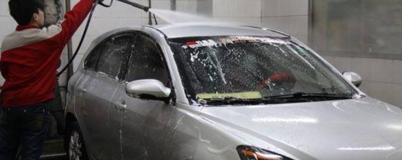 冬季洗车结冰怎么解决（冬天洗车车结冰了没事吗）