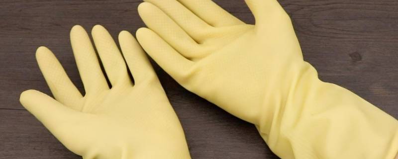 橡胶手套破了一个小洞怎么补（橡胶手套破了一个小洞用什么胶水）