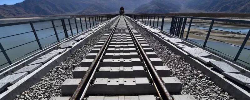 中国铁路总里程 中国铁路总里程是多少万公里