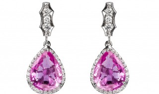 耳环脏了怎样清洗更干净（耳环脏了怎样清洗更干净视频）