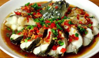 怎样可以把草鱼清洗干净（草鱼怎么洗才能干净）