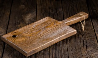 松木菜板脏了怎样清洗干净 松木菜板脏了怎样清洗干净图片